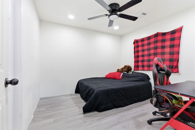 276 N Cottage Street, Porterville, CA 93257