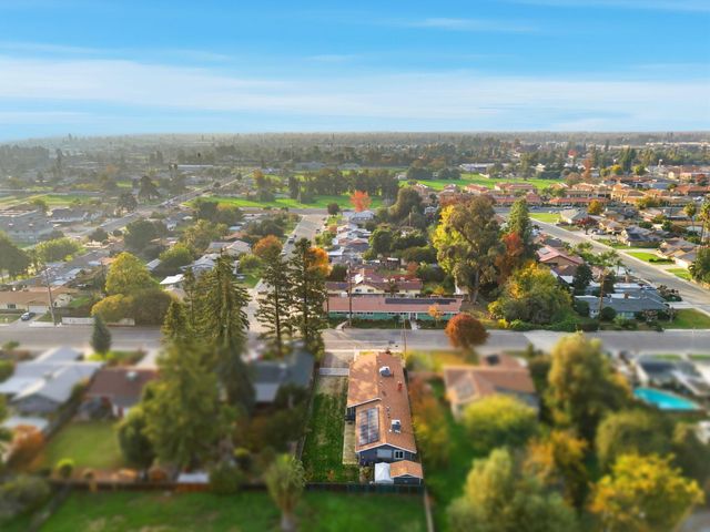 276 N Cottage Street, Porterville, CA 93257