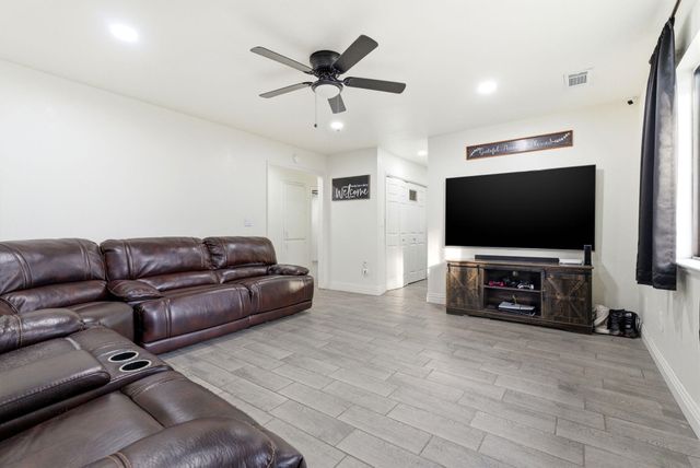 276 N Cottage Street, Porterville, CA 93257