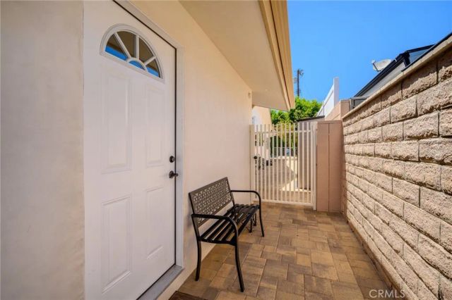 7823 Ampere, North Hollywood, CA 91605