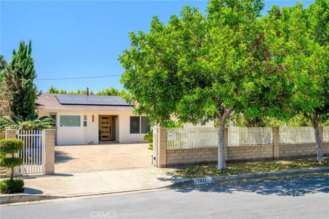 7823 Ampere, North Hollywood, CA 91605
