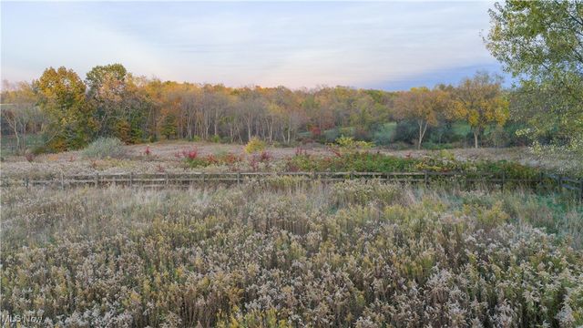 5306 Carmont Avenue SW, Navarre, OH 44662