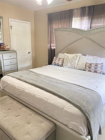 740 NE 179 TE, North Miami Beach, FL 33162