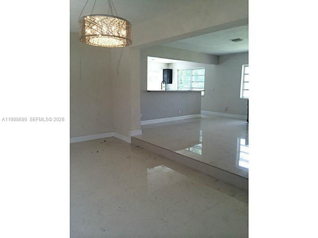 740 NE 179 TE, North Miami Beach, FL 33162