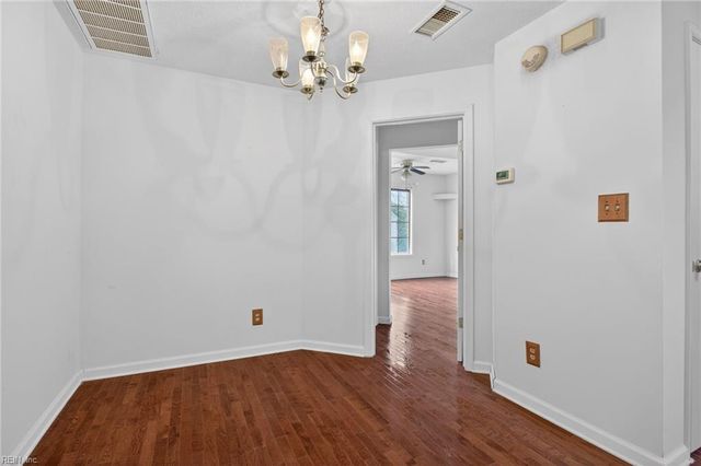 748 Rock Crest Ct Apt 303, Newport News, VA 23602