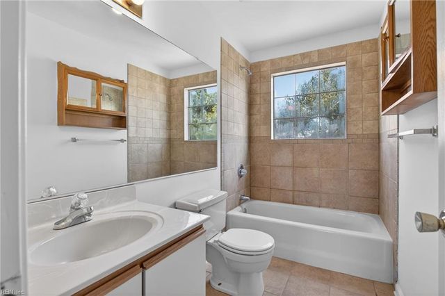 748 Rock Crest Ct Apt 303, Newport News, VA 23602