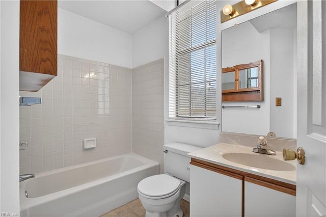 748 Rock Crest Ct Apt 303, Newport News, VA 23602