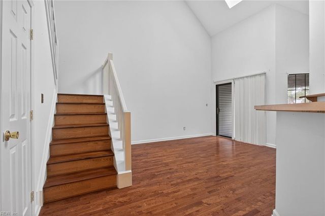 748 Rock Crest Ct Apt 303, Newport News, VA 23602