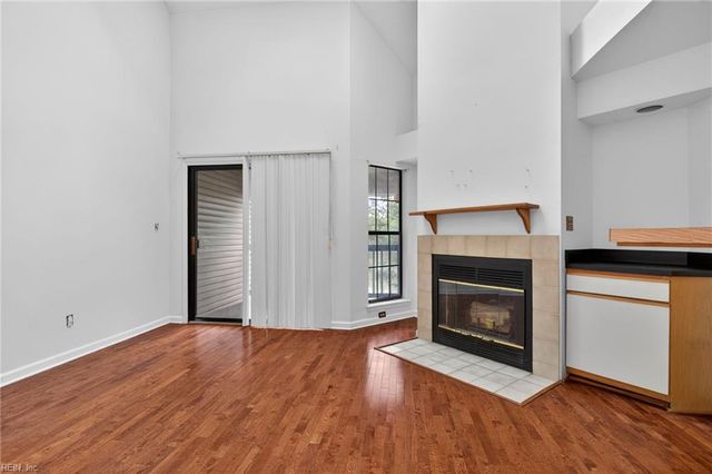 748 Rock Crest Ct Apt 303, Newport News, VA 23602