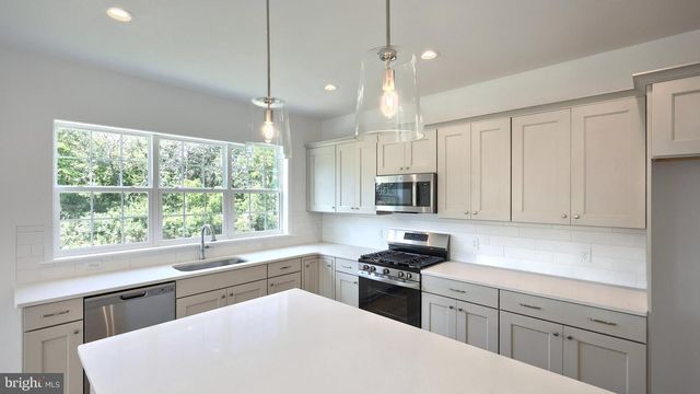 119 BLUE MOUNTAIN BLVD, Carlisle, PA 17013