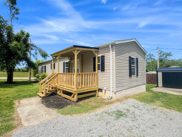 500 Akersville Rd, Lafayette, TN 37083