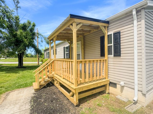 500 Akersville Rd, Lafayette, TN 37083