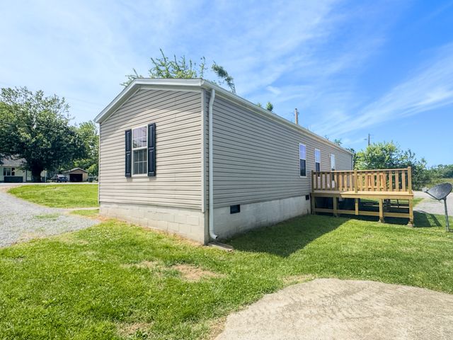 500 Akersville Rd, Lafayette, TN 37083