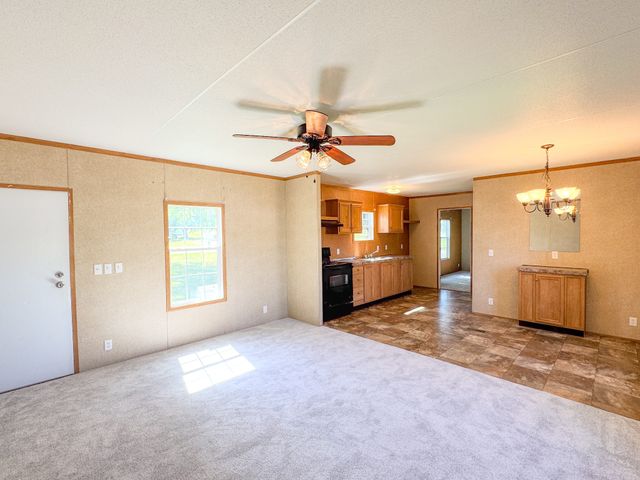 500 Akersville Rd, Lafayette, TN 37083