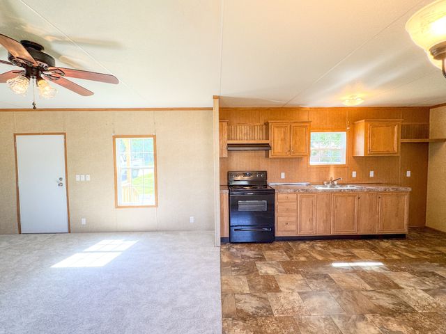 500 Akersville Rd, Lafayette, TN 37083