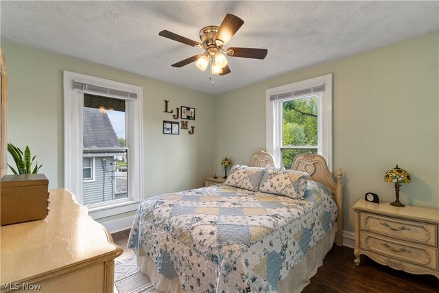 217 Bachtel Street SE, North Canton, OH 44720