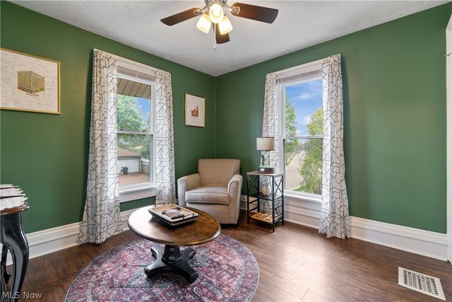 217 Bachtel Street SE, North Canton, OH 44720