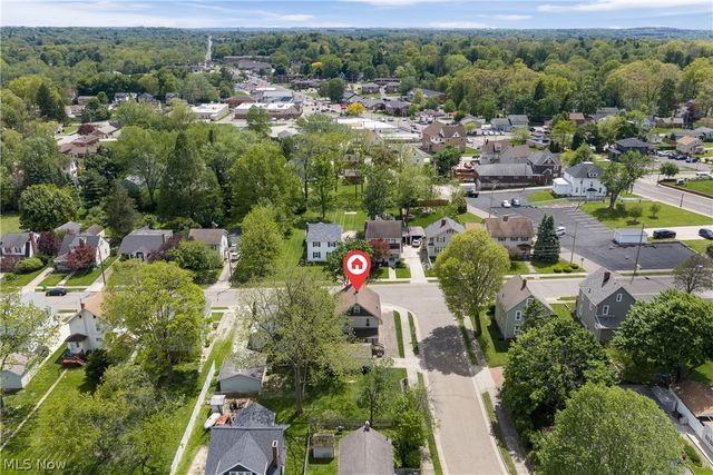 217 Bachtel Street SE, North Canton, OH 44720
