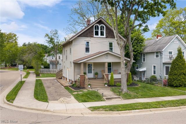 217 Bachtel Street SE, North Canton, OH 44720