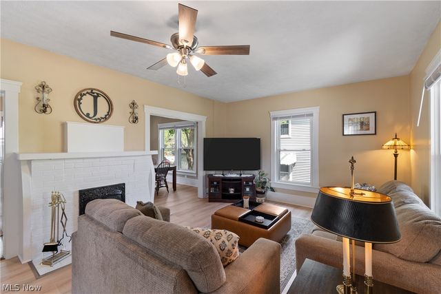 217 Bachtel Street SE, North Canton, OH 44720