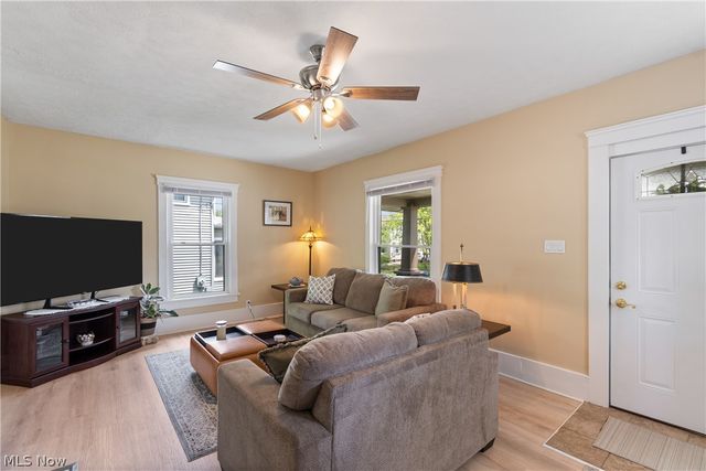 217 Bachtel Street SE, North Canton, OH 44720