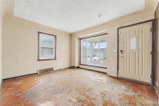 4537 Winifred Street, Wayne, MI 48184