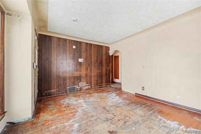 4537 Winifred Street, Wayne, MI 48184