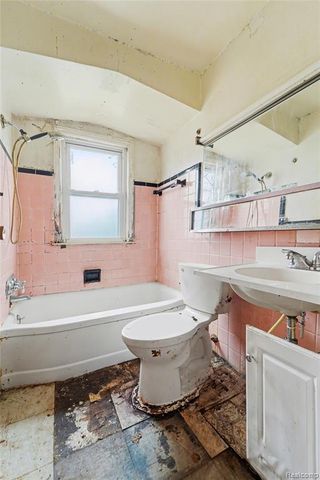 4537 Winifred Street, Wayne, MI 48184