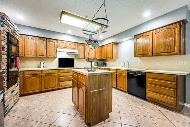2144 Savannah Trail, Denton, TX 76205