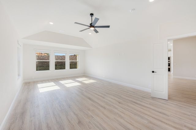 733 Seahawk Street, Joshua, TX 76058