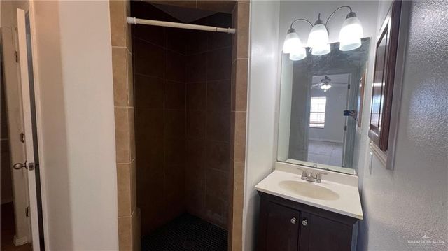 7100 N Seminary Road, Edinburg, TX 78541
