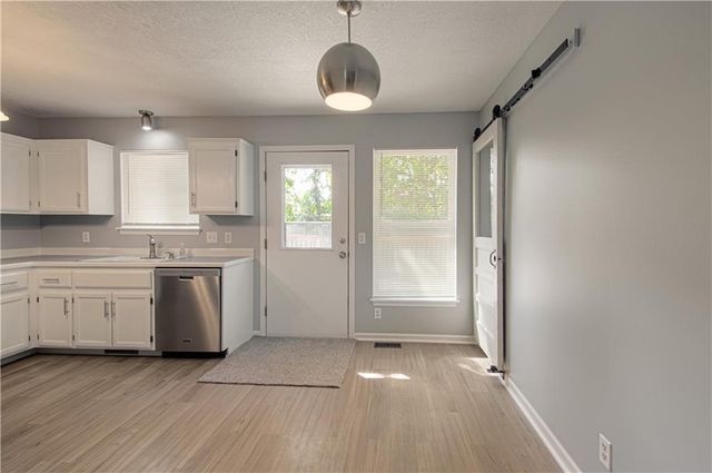 1017 Rose Avenue, Excelsior Springs, MO 64024