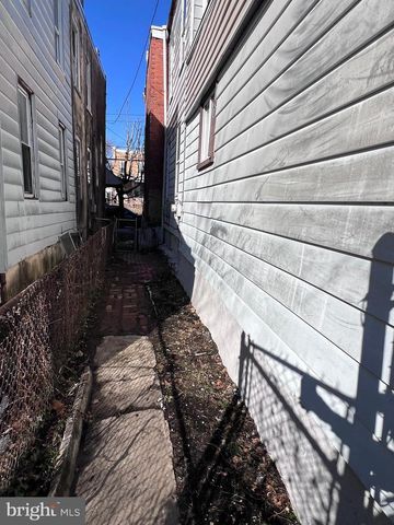 2117 W 4TH ST, Chester, PA 19013