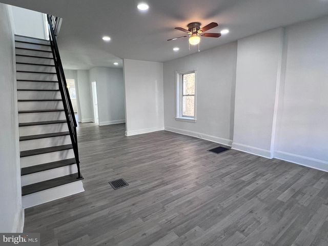 2117 W 4TH ST, Chester, PA 19013