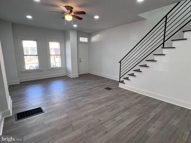 2117 W 4TH ST, Chester, PA 19013