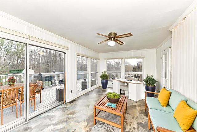 6817 W Forest Brook Drive, Fountaintown, IN 46130