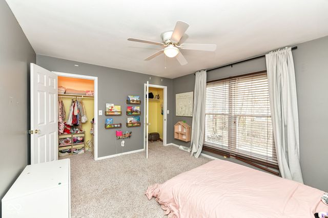 6817 W Forest Brook Drive, Fountaintown, IN 46130