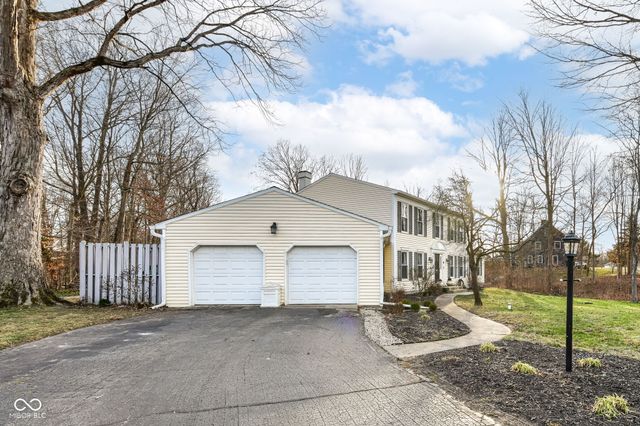 6817 W Forest Brook Drive, Fountaintown, IN 46130