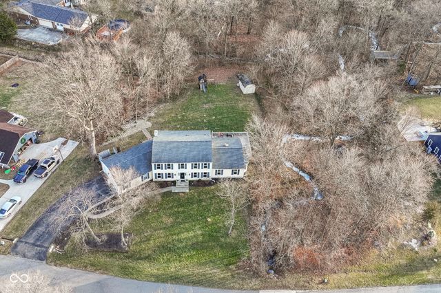 6817 W Forest Brook Drive, Fountaintown, IN 46130