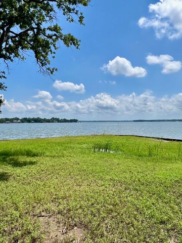 131 Jeffrey Circle, Gun Barrel City, TX 75156