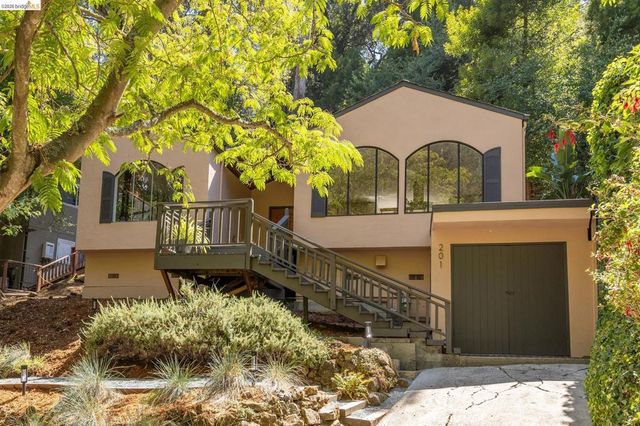 201 Beauforest Dr, Oakland, CA 94611