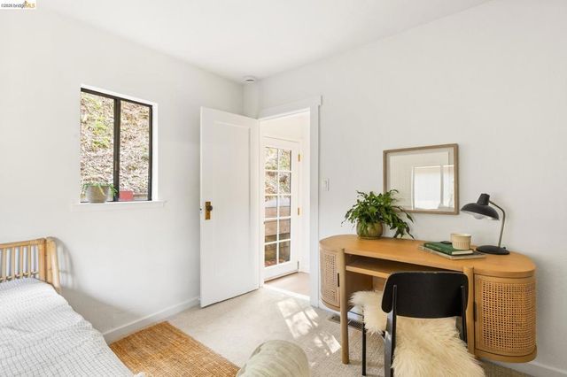 201 Beauforest Dr, Oakland, CA 94611