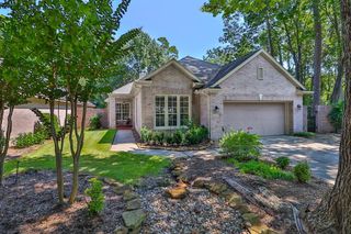2 E Sienna Pl, Spring, TX 77382