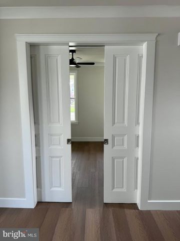 423 W BROAD ST, Palmyra, NJ 08065