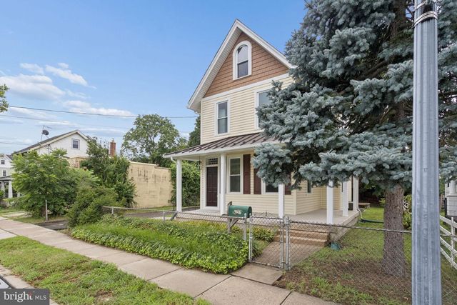 423 W BROAD ST, Palmyra, NJ 08065