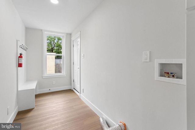 423 W BROAD ST, Palmyra, NJ 08065