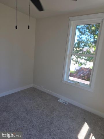 423 W BROAD ST, Palmyra, NJ 08065