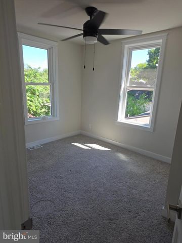 423 W BROAD ST, Palmyra, NJ 08065