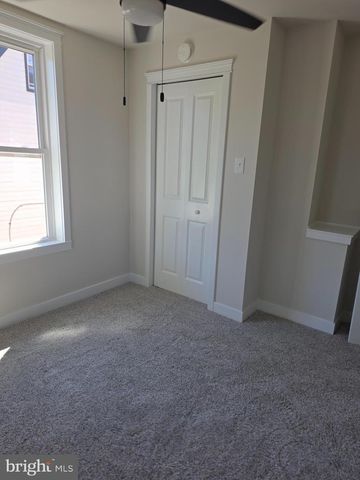 423 W BROAD ST, Palmyra, NJ 08065