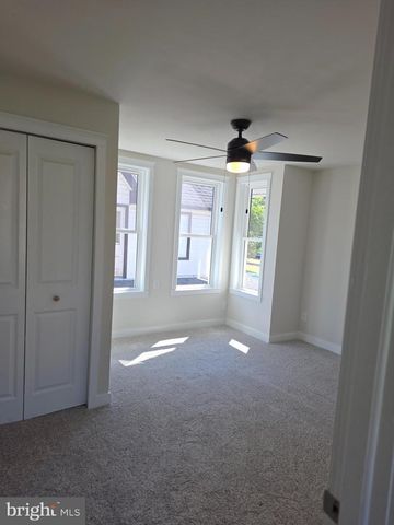 423 W BROAD ST, Palmyra, NJ 08065